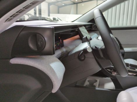 Citroën C5 AIRCROSS NOUVEAU HYBRIDE 145 BVA E-DCS6 MAX AVEC AMBIANCE HYPE GREY ET PACK HIVER ETENDU