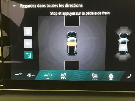 Renault R4 E-TECH ELECTRIQUE 150 CH ICONIC AVEC SYSTEME AUDIO HAUTE-FIDELITE HARMAN KARDON