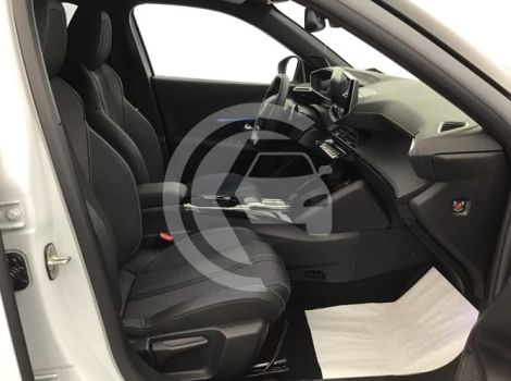 Peugeot 2008 HYBRID 145 GT