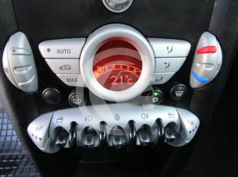 Mini MINI 95 CH SERIE ONE PK SALT BVA AVEC CLIMATISATION AUTOMATIQUE ET RADAR DE RECUL