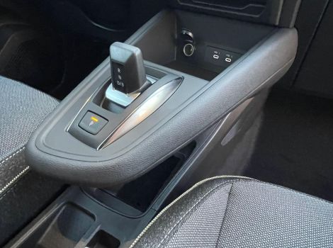 Renault CAPTUR 4 E-TECH FULL HYBRID 160 CH TECHNO AVEC CONSOLE FLOTTANTE PACK HIVER ET ROUE DE SECOURS