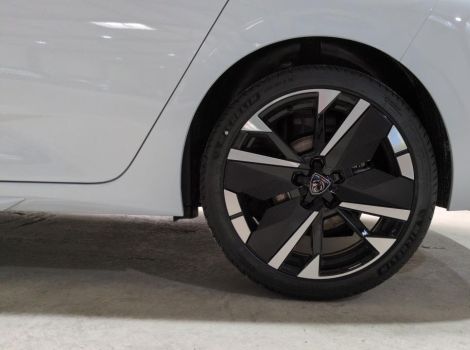 Peugeot 308 NOUVELLE BLUEHDI 130 S&S BVA EAT8 GT