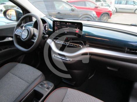 Fiat 500 NOUVELLE 118 CH ICON ÉLECTRIQUE 87 KW BERLINE AUTONOMIE 322 KM