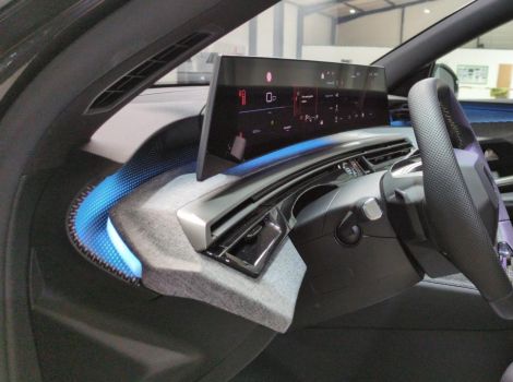 Peugeot 5008 HYBRID 145 CH BVA E-DCS6 7PL GT