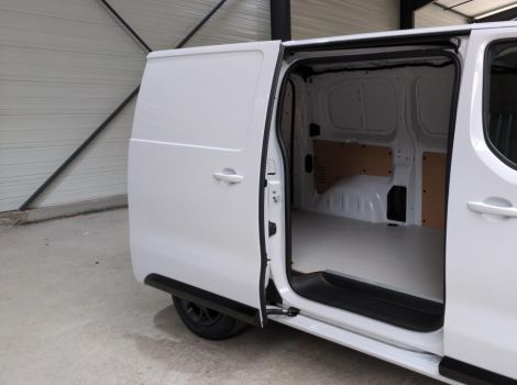 Citroën JUMPY FOURGON M DIESEL 180 CH AUTOMAT SUREQUIPE