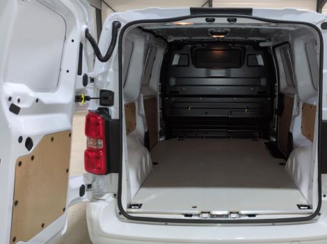 Citroën JUMPY FOURGON M DIESEL 180 CH AUTOMAT SUREQUIPE