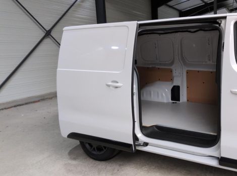 Citroën JUMPY FOURGON M DIESEL 180 CH AUTOMAT SUREQUIPE (ADML, CAMERA DE RECUL, NAVI, PACK LOOK EXT, MODUWORK)