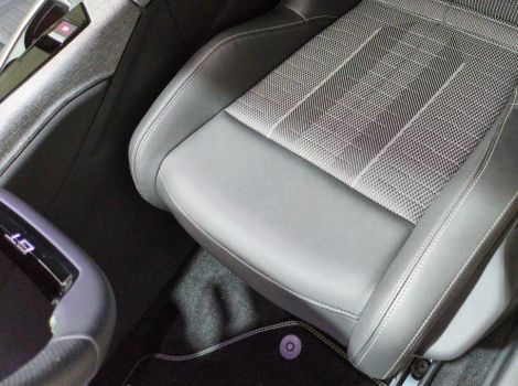 Peugeot 5008 HYBRID 145 CH BVA E-DCS6 7PL GT