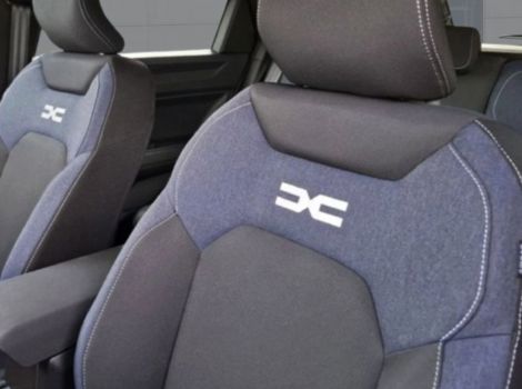 Dacia BIGSTER MILD HYBRID G 140 CH EXPRESSION AVEC PACK EASY ET PACK HIVER