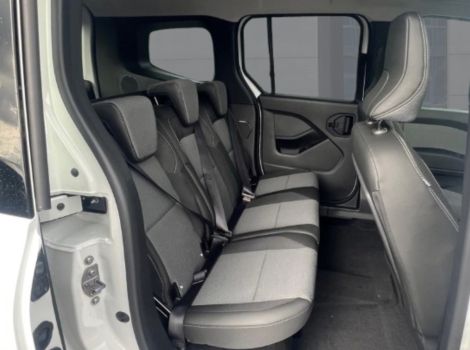 Renault KANGOO NOUVEAU TCE 130 CH TECHNO AVEC CAMERA DE RECUL ET JANTES ALLIAGE 17