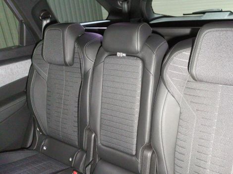 Peugeot 5008 HYBRID 145 CH BVA E-DCS6 7PL GT
