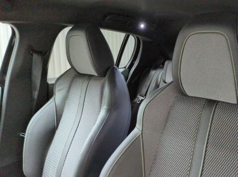 Peugeot 208 HYBRID 145CH BVA E-DCS6 GT AVEC NAVI ET CAMERA 360 ET DRIVE ASSIST PLUS