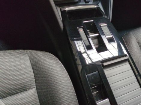 Citroën C4 HYBRIDE 145 CH BVA E-DCS6 PLUS AVEC CAMERA DE RECUL ET NAVI