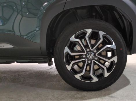 Toyota YARIS CROSS HYBRIDE 130H 2WD BVA DESIGN SUREQUIPE (RADARS AV-AR, SIÈGES CHAUFFANTS, ANGLES MORTS)