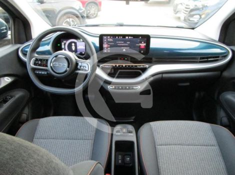 Fiat 500 NOUVELLE 118 CH ICON ÉLECTRIQUE 87 KW BERLINE AUTONOMIE 322 KM