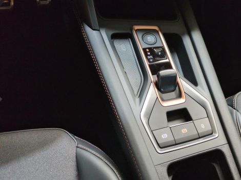 Cupra FORMENTOR 1.5 ETSI HYBRID 150 BVA DSG7 V AVEC JANTES 18 ET TOIT PANO