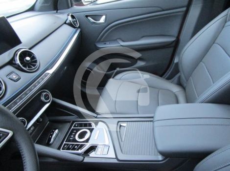 Seres 3 LUXURY 163 CH 120kW SUREQUIPEE AVEC TOIT OUVRANT PANORAMIQUE AUTONOMIE 329 KM