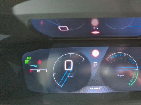 Peugeot 2008 HYBRID 145 BVA E-DCS6 GT SUREQUIPE