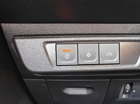 Dacia SANDERO STEPWAY ECO-G 120 CH AUTO EXTREME AVEC CLIM AUTO PACK CONDUIT ET PACK HIVER