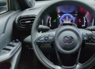 Toyota YARIS CROSS HYBRIDE 130H 2WD BVA DESIGN SUREQUIPE (RADARS AV-AR, SIÈGES CHAUFFANTS, ANGLES MORTS)