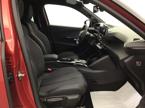 Peugeot 2008 HYBRID 145 GT