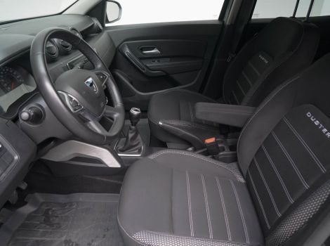 Dacia Duster TCE 90CH PRESTIGE CAMERA 360 AVEC GPS ET ATTELAGE