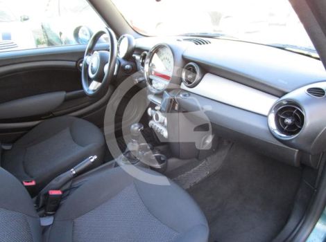 Mini MINI 95 CH SERIE ONE PK SALT BVA AVEC CLIMATISATION AUTOMATIQUE ET RADAR DE RECUL