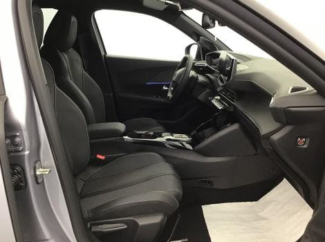 Peugeot 2008 HYBRID 145 GT