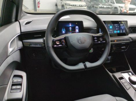 MG MG3 1.5 L HYBRIDAVEC 195 CH BVA LUXURY