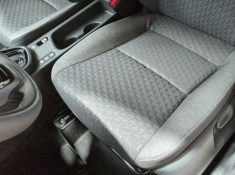 Toyota YARIS CROSS HYBRIDE 130H 2WD BVA DESIGN SUREQUIPE (RADARS AV-AR, SIÈGES CHAUFFANTS, ANGLES MORTS)